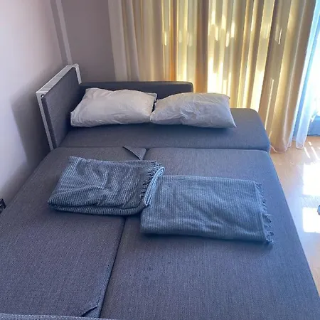Deluxe 11 Unit For Rent In Centre Of Apartment